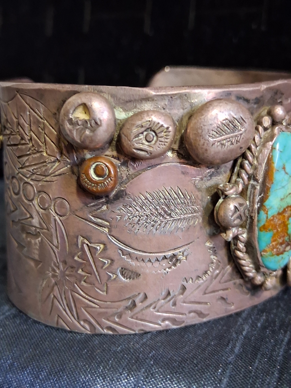 Old Pawn Native American Turquoise Oval Stone Sterling Silver Cuff Bracelet - Picture 7 of 16